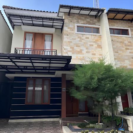 Kirana Residence By Sampai Coliving Jogjacarta Exterior foto